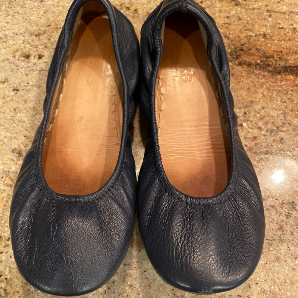 California Navy Tieks - Sz 7